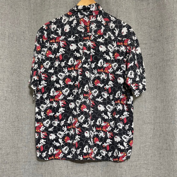 Disney Store Men M Black 100% Silk Mickey Mouse Short Sleeve Button Up Shirt - Picture 2 of 6